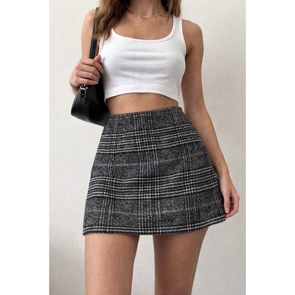 Forever 21 Contemporary Dresses & Skirts - Forever 21‎ Y2K Plaid Mini Skirt Black Grey A-Line Indie Sleaze Schoolgirl Small